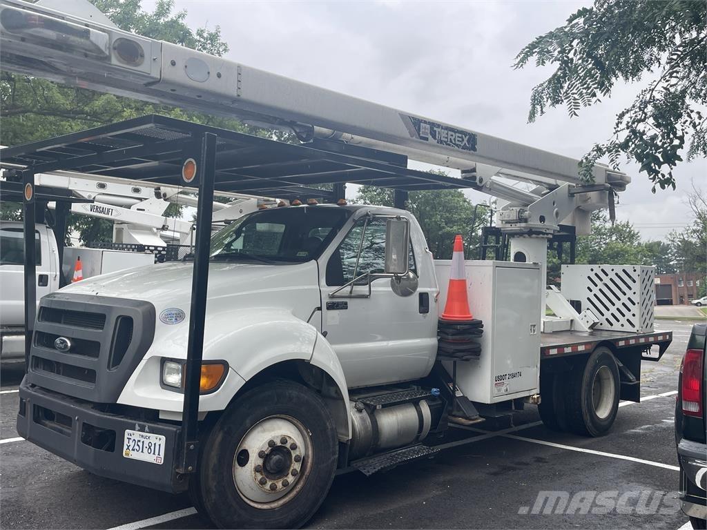 Ford F750 Вантажівки / спеціальні