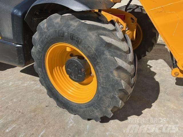 JCB 535-95 Інше