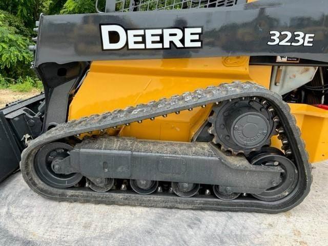 John Deere 323E Міні-навантажувачі