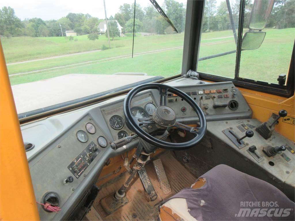 Volvo A25C Самоскиди