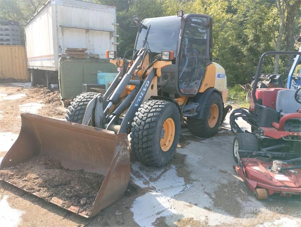 Volvo D20L Фронтальні навантажувачі