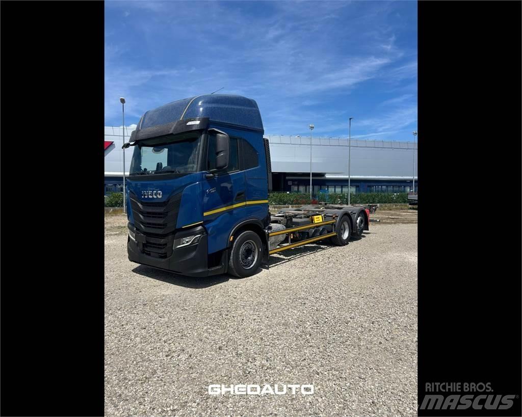 Iveco AS260S48S Фургони