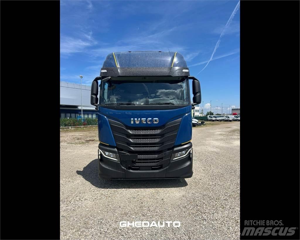 Iveco AS260S48S Фургони