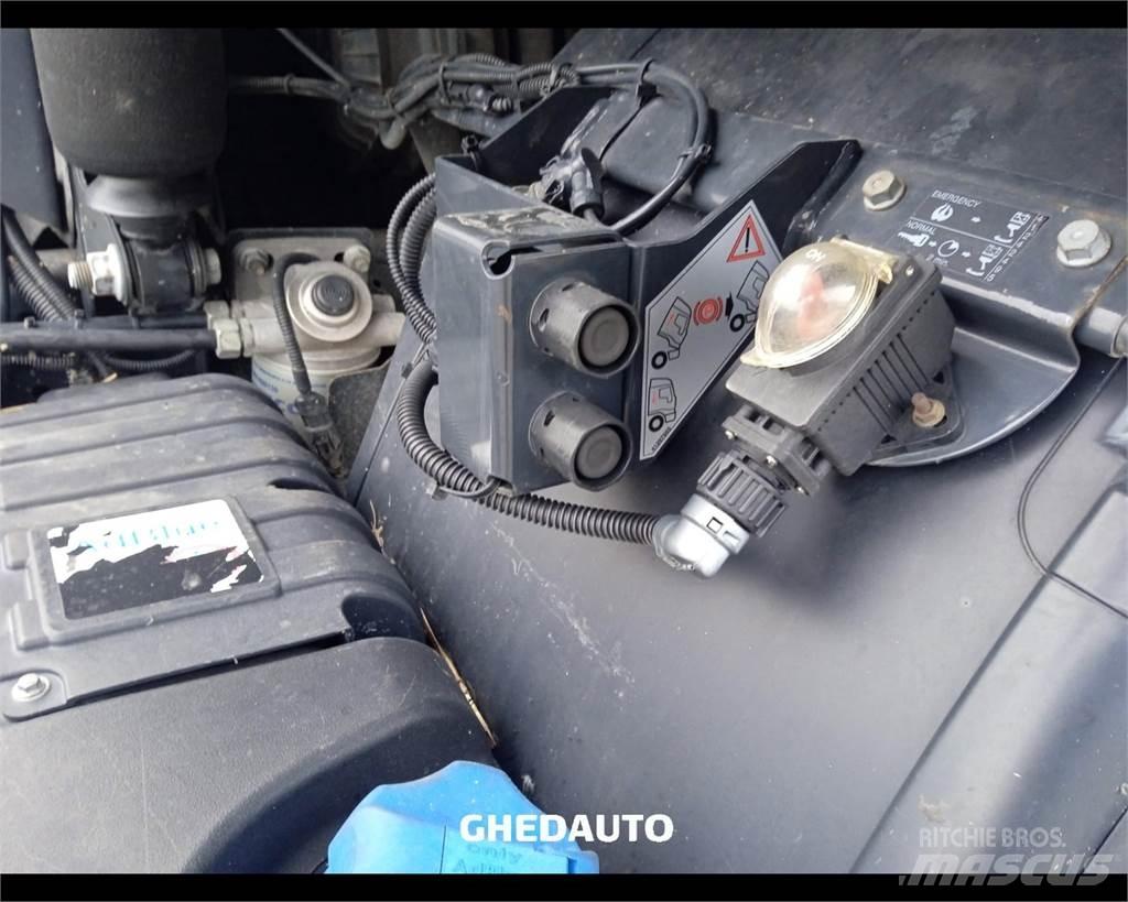 Iveco AS440S48 Фургони