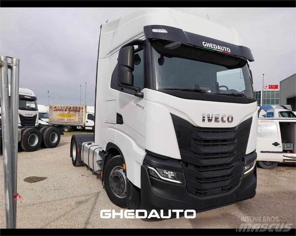 Iveco AS440S48 Фургони