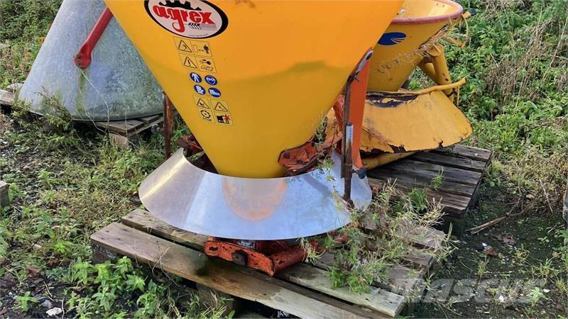 Agrex 300 Розсіювачі солі та піску