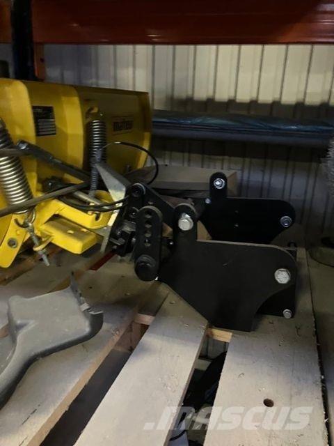 John Deere  Снігоочищувальні ножі та плуги