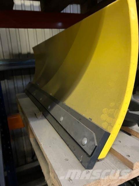 John Deere  Снігоочищувальні ножі та плуги