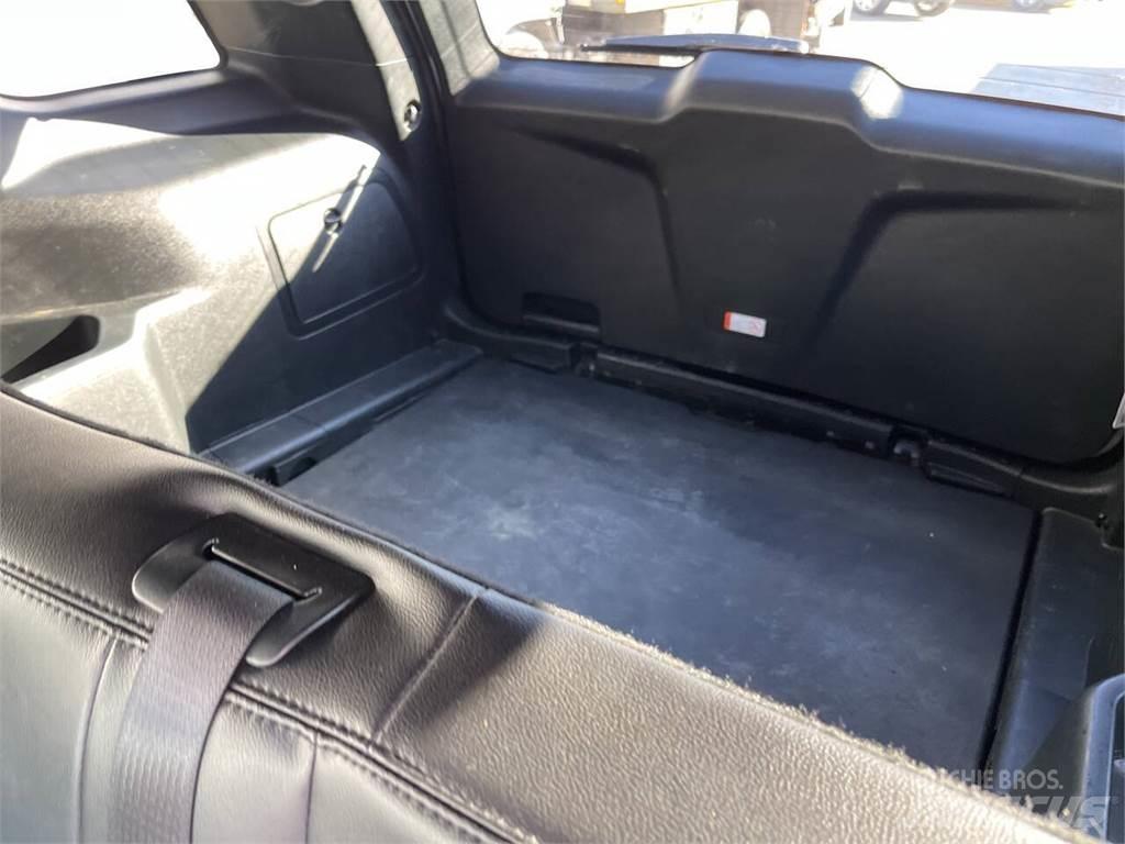 Ford Explorer Автомобілі