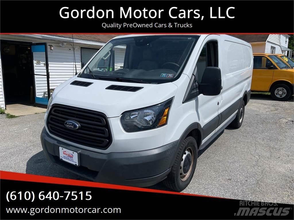 Ford Transit Панельні фургони