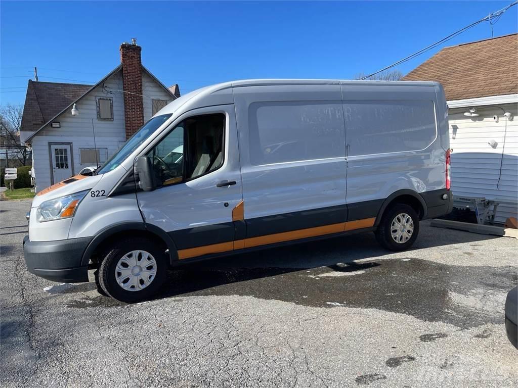 Ford Transit Панельні фургони