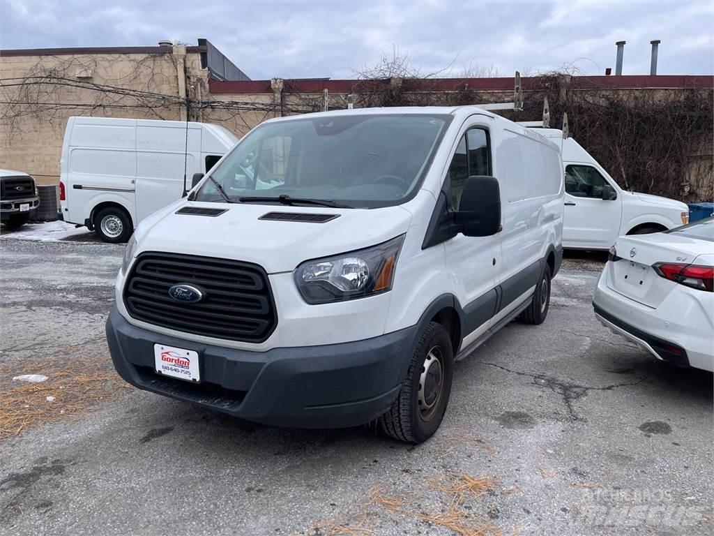 Ford Transit Панельні фургони