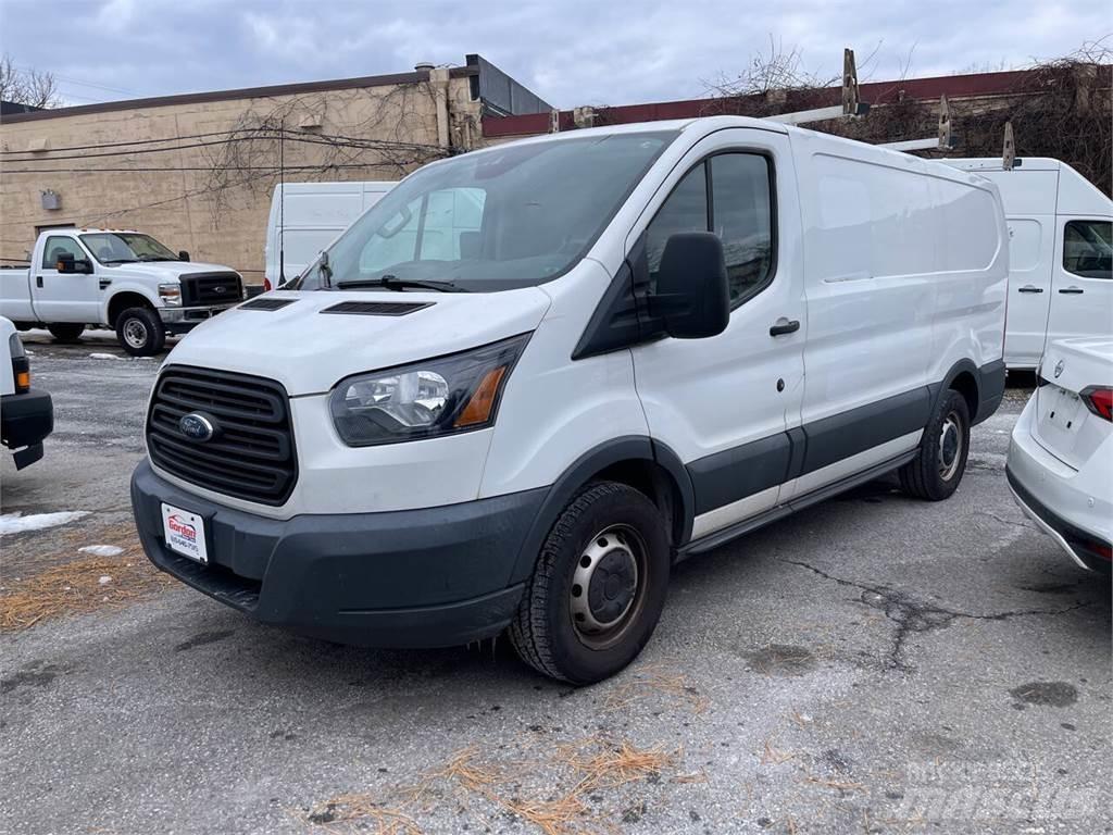 Ford Transit Панельні фургони