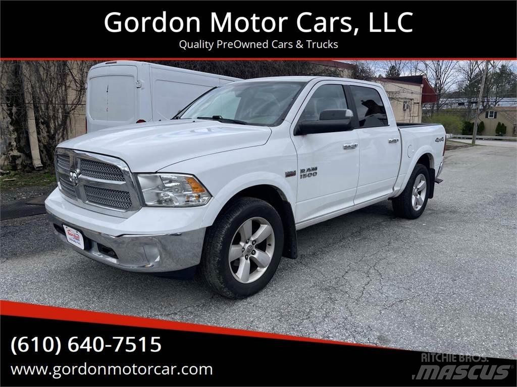 RAM 1500 Пікапи / Бічне розвантаження