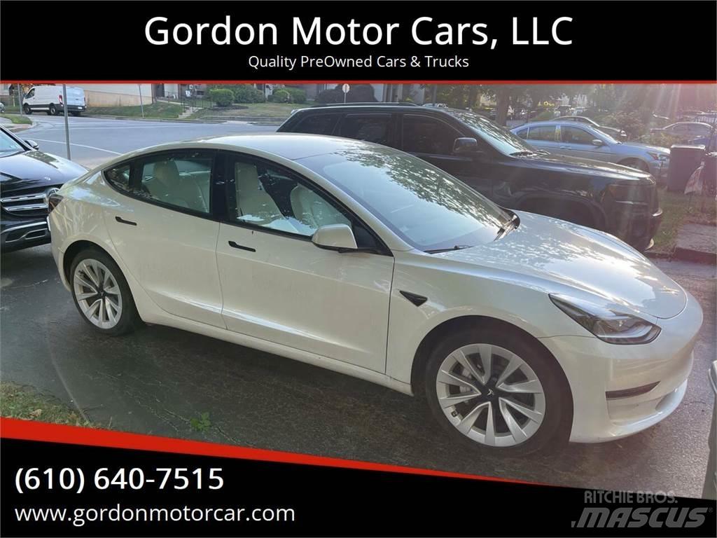 Tesla Model 3 Автомобілі