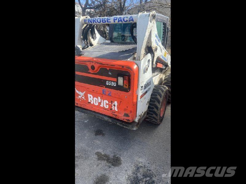 Bobcat S590 Фронтальні навантажувачі