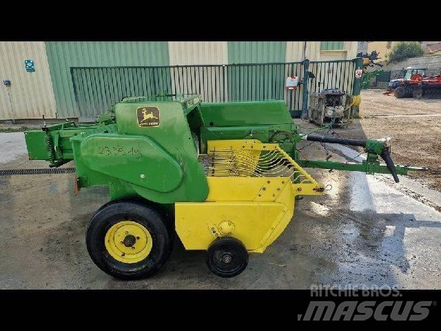 John Deere 359 Тюкові прес-підбирачі