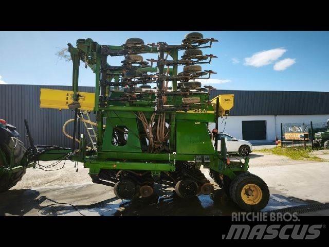 John Deere 750A Інші сівалки