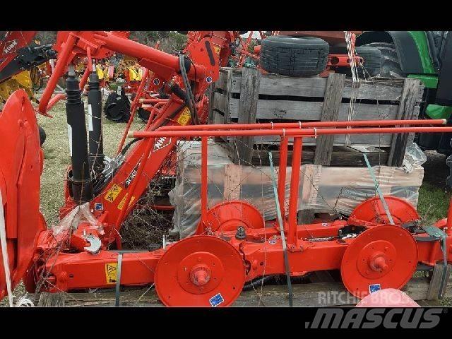Kuhn 10812 Граблі і сінозворушувачі