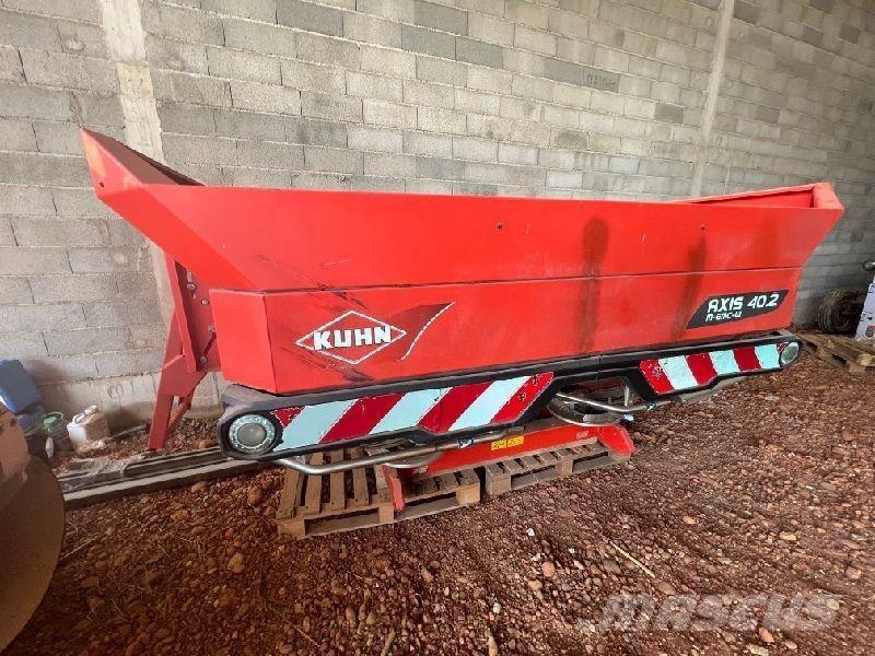Kuhn AXIS 40.2 Розсіювач мінеральних добрив