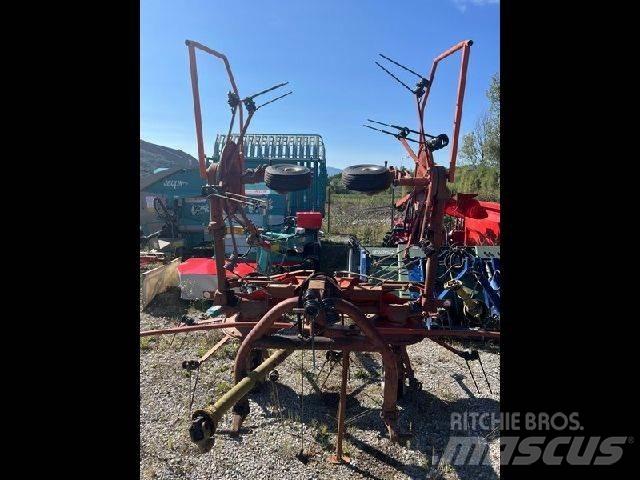 Kuhn GF5001MH Граблі і сінозворушувачі