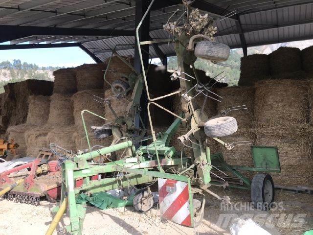 Stoll SPEED 680 Граблі і сінозворушувачі