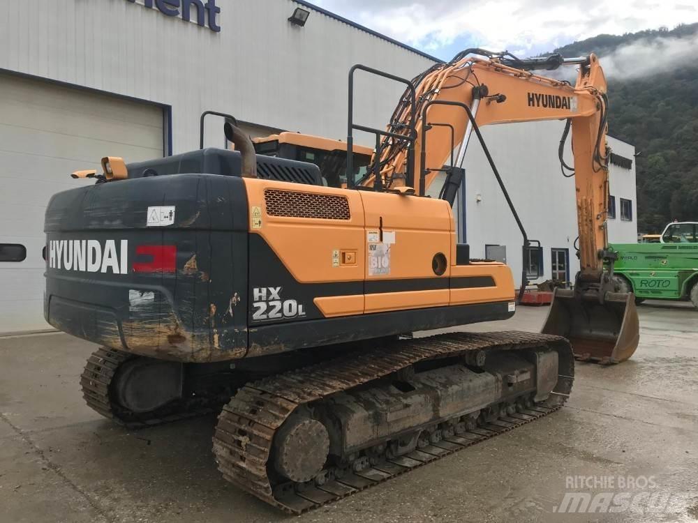 Hyundai HX220L Гусеничні екскаватори