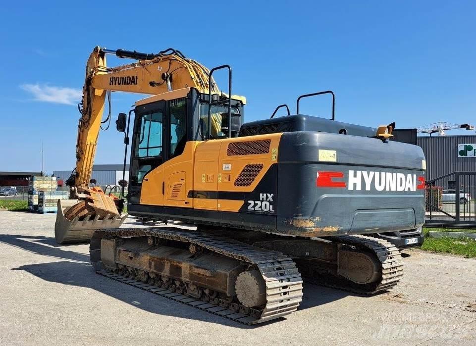 Hyundai HX220L Гусеничні екскаватори