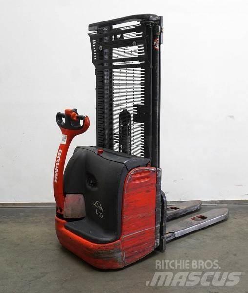 Linde L 10 379 Самохідні електроштабелери