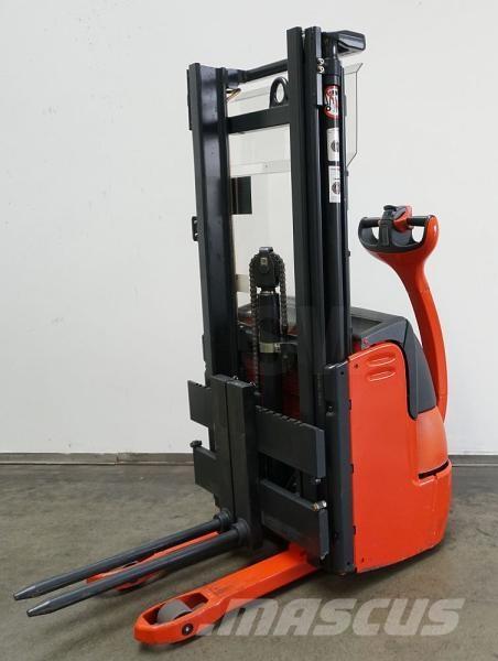 Linde L 10 379 Самохідні електроштабелери