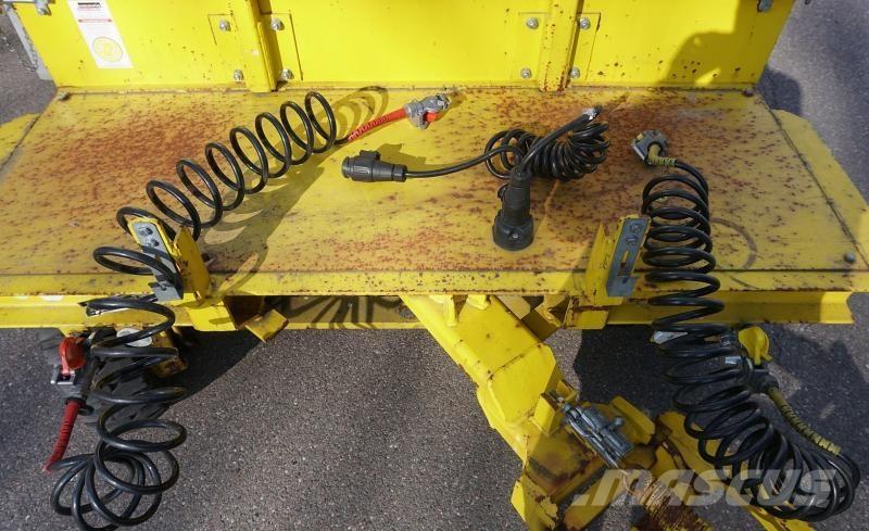 Pefra 4000 Причепи-платформи/бокове розвантаження