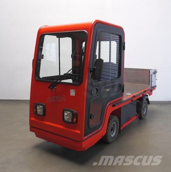 Pefra 610 Тягачі колісні