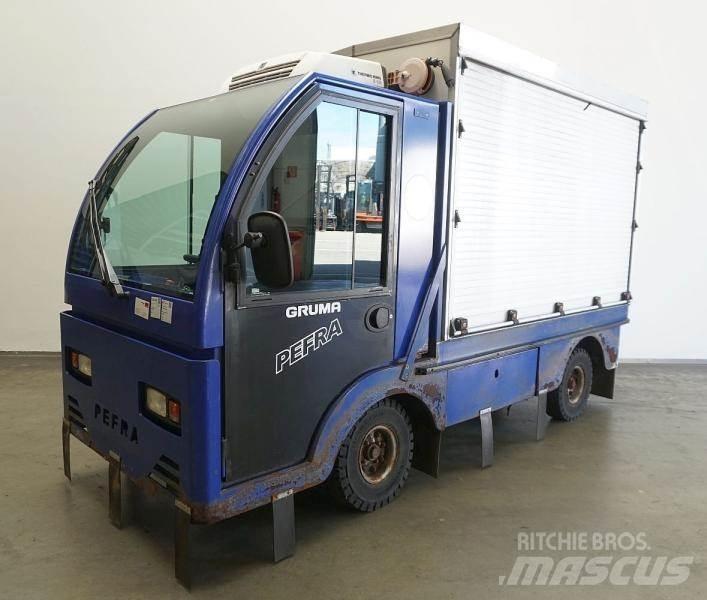 Pefra 615 Тягачі колісні