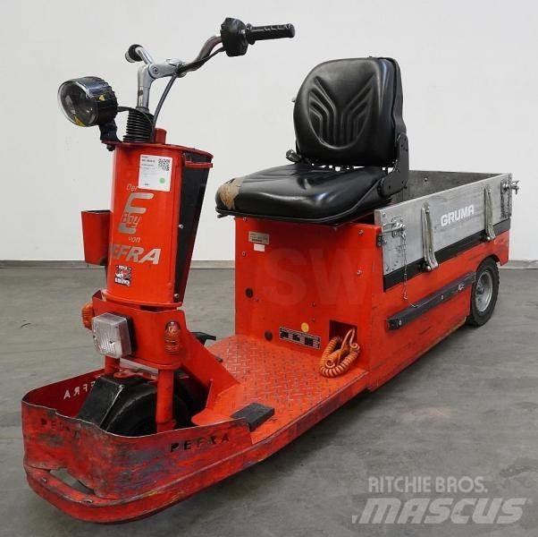 Pefra EFW508 Тягачі колісні