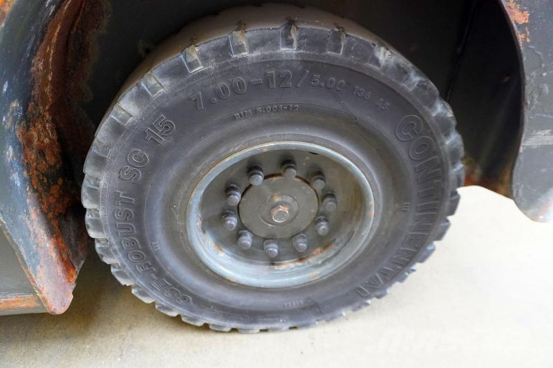 Still R07-25 Тягачі колісні