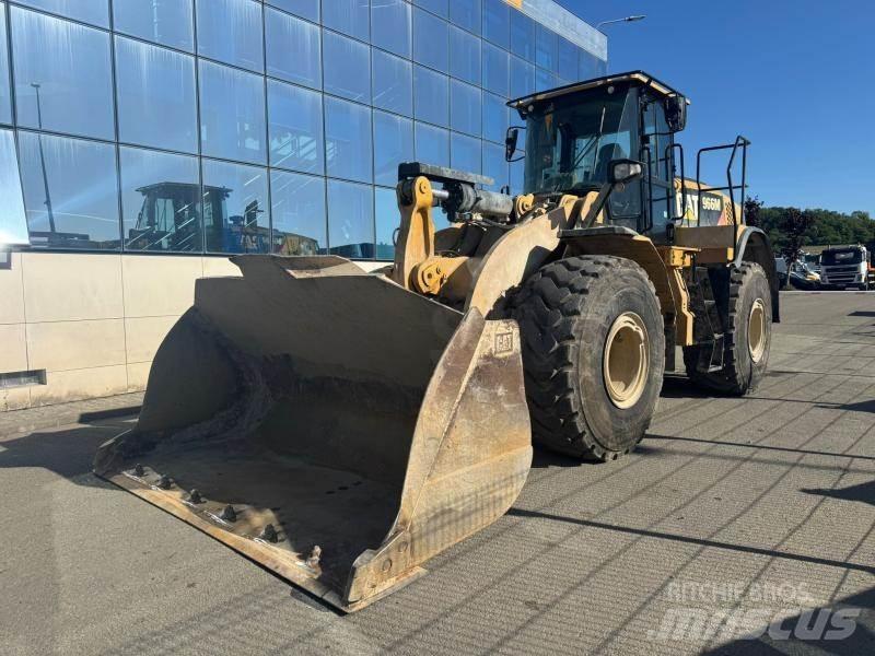 CAT 966M Фронтальні навантажувачі