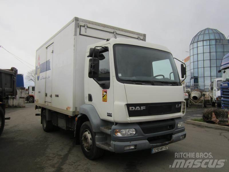 DAF LF 220 Автотранспорт для перевезення тварин