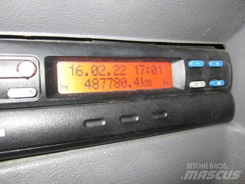 DAF LF 220 Автотранспорт для перевезення тварин