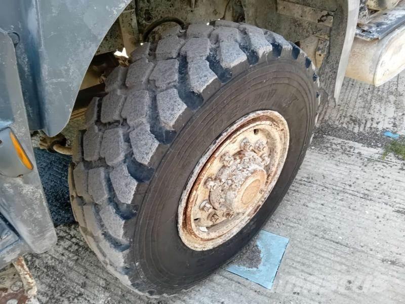 Renault Kerax Вантажівки / спеціальні