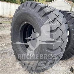 BKT 24.00X35 Шини