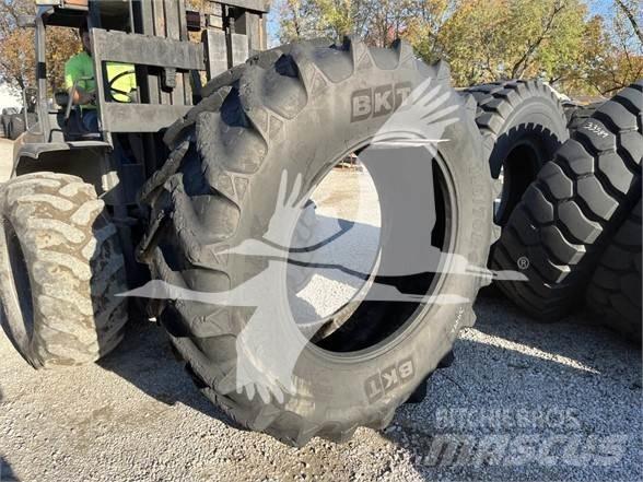 BKT 710/70R42 Будтехніка - Інші