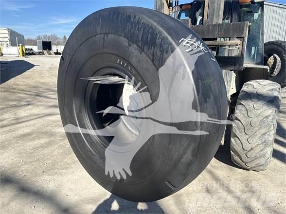 Titan 23.5x25 Шини