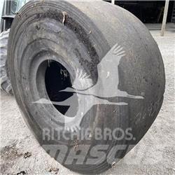 Titan 29.5x25 Шини