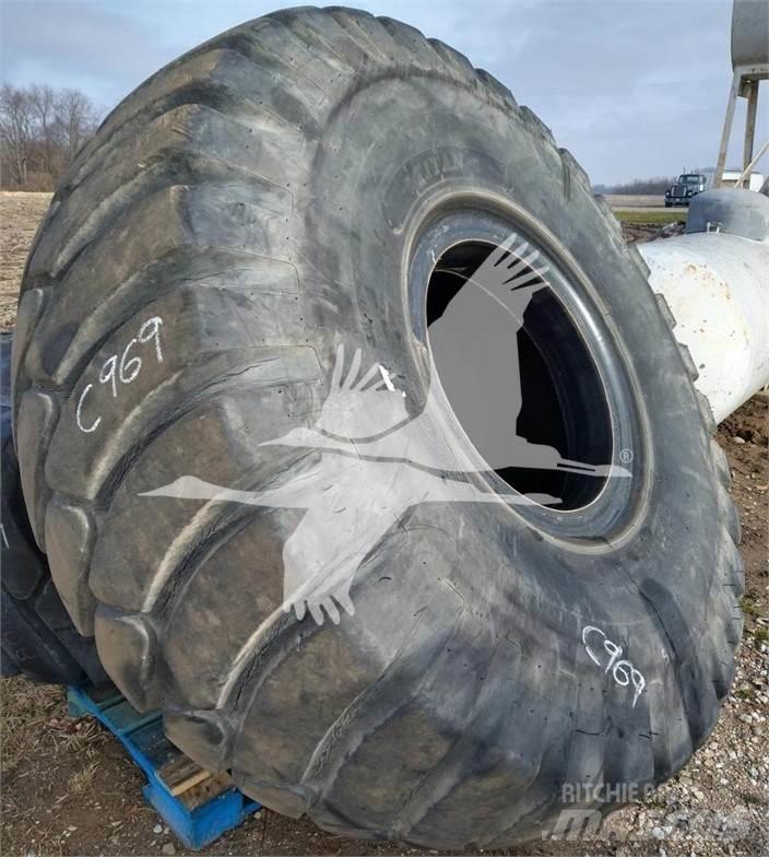 Titan 29.5x25 Шини