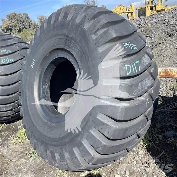 Titan 29.5x25 Шини