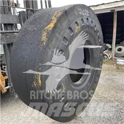 Toyo 26.5X25 Шини