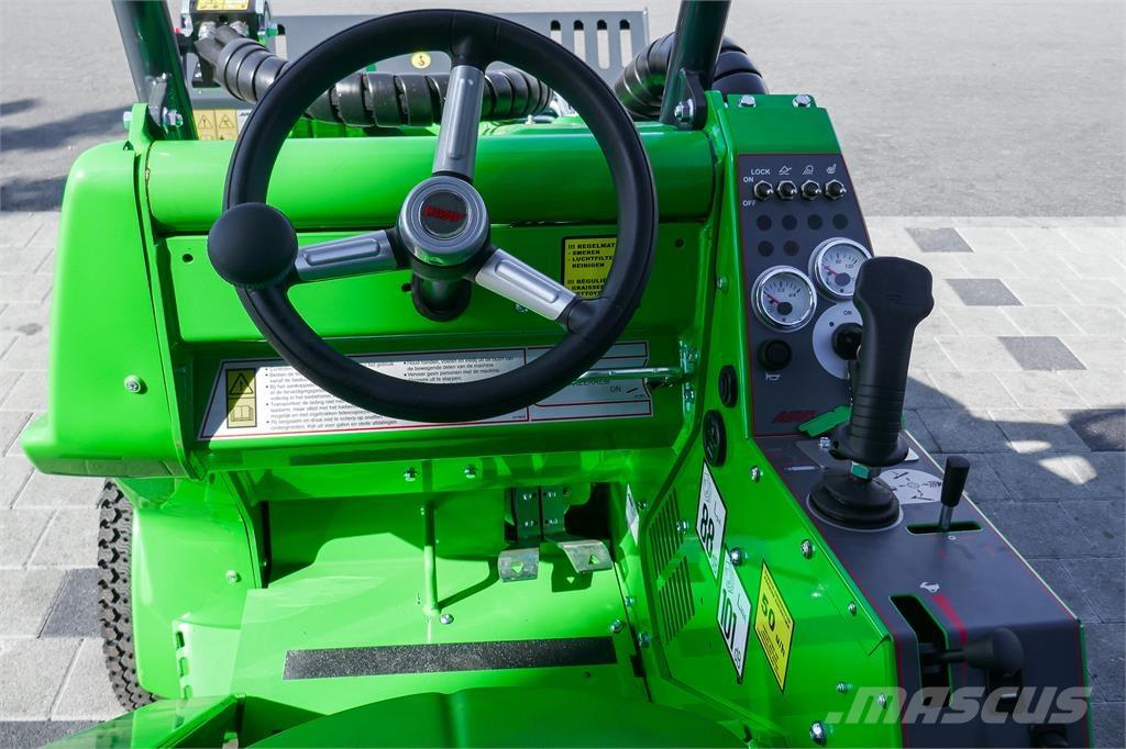 Avant M 423 Міні-екскаватори < 7т