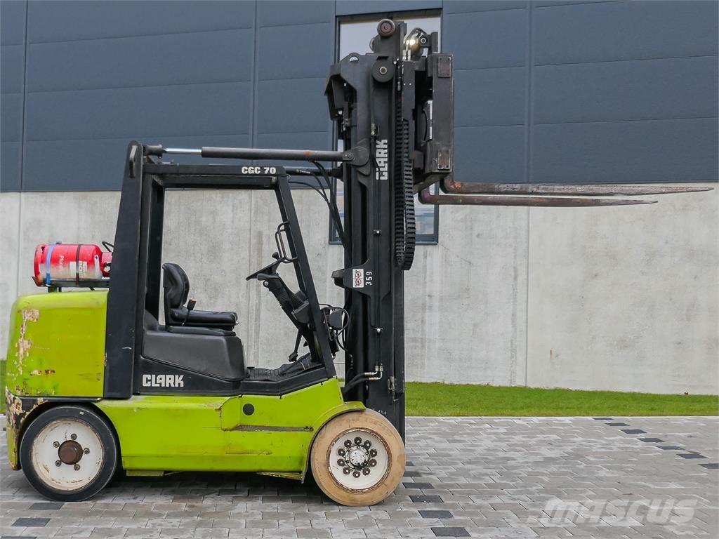 Clark CGC 70 Газові навантажувачі