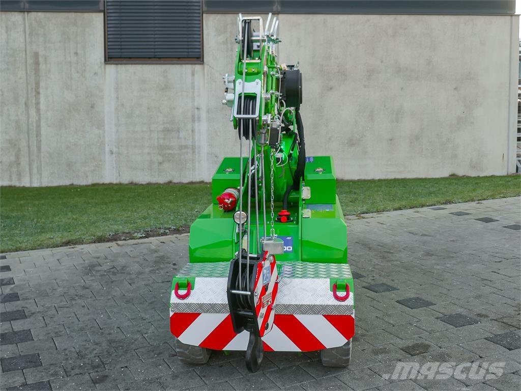 JMG MC 25S Телескопічні навантажувачі