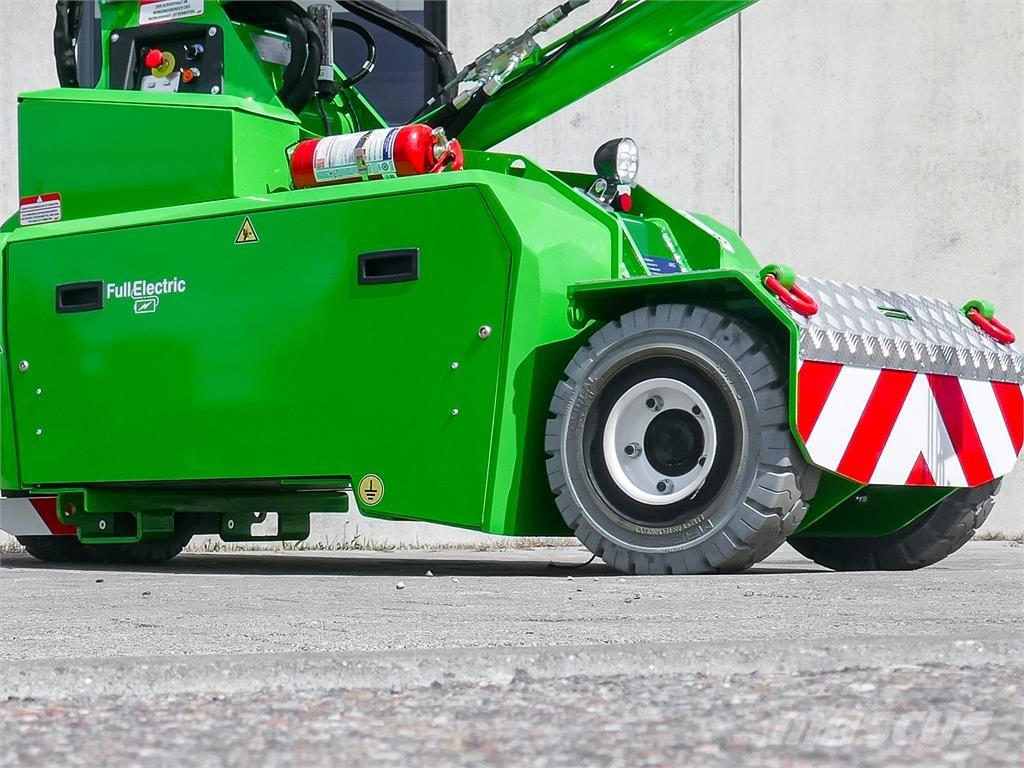 JMG MC 25S Телескопічні навантажувачі